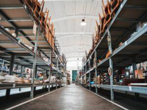 Scopri di più sull'articolo Come funziona il ritiro mobili usati con pagamento immediato a Milano