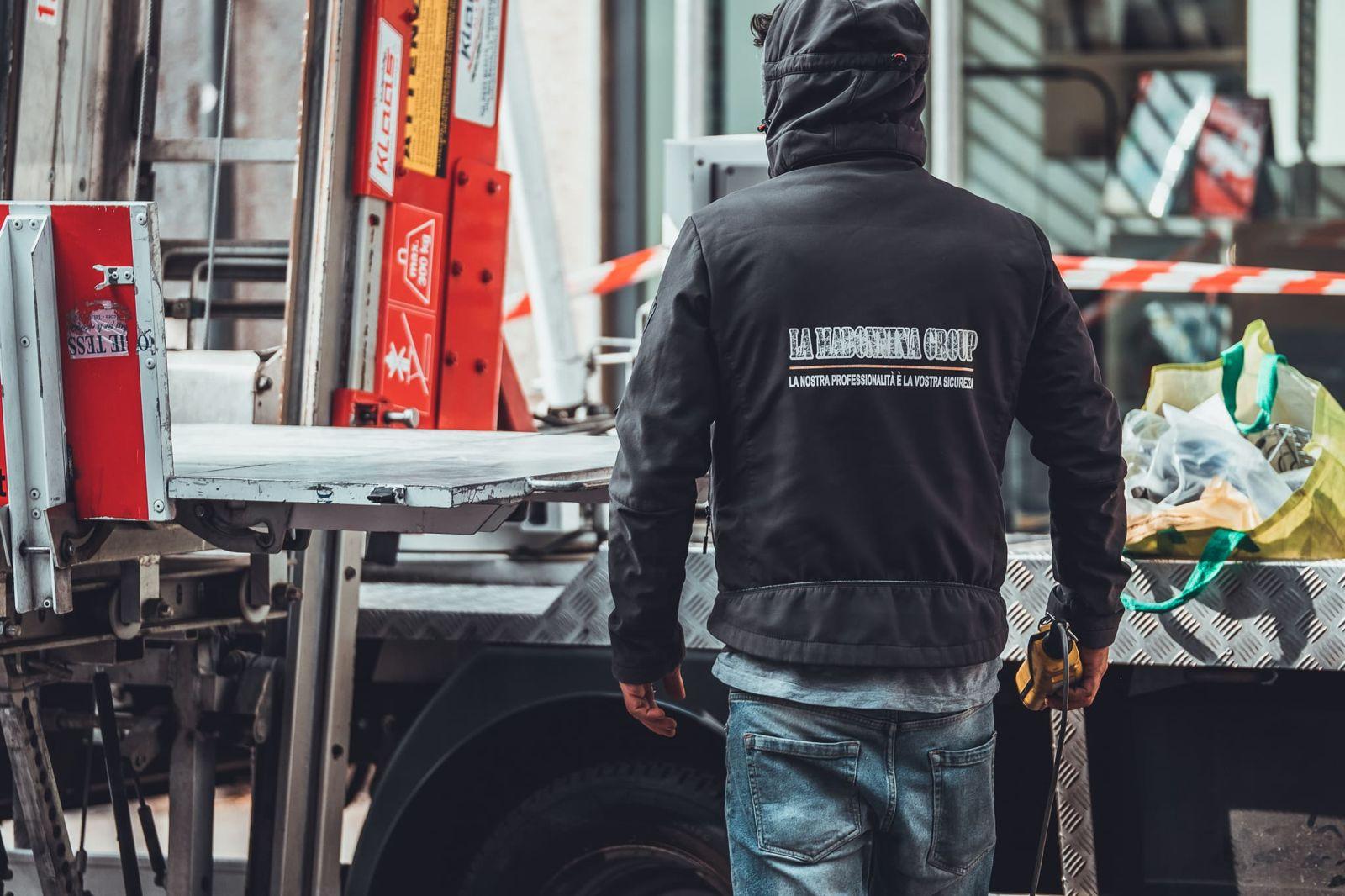 Scopri di più sull'articolo Sgombero garage e box auto a Varese: lo facciamo noi